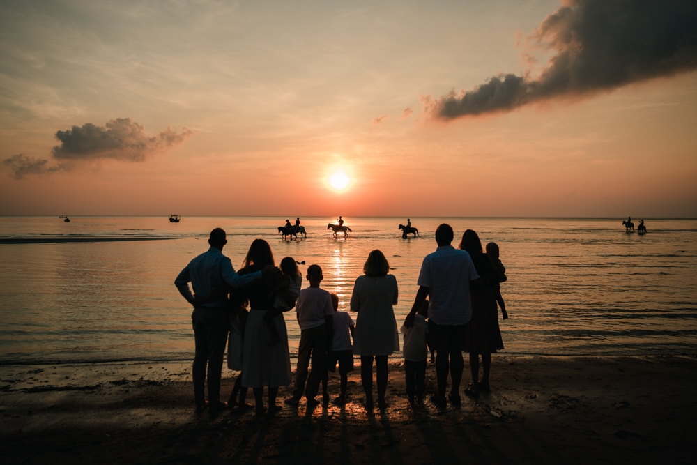 Evening wedding photograph on the Pattaya coast